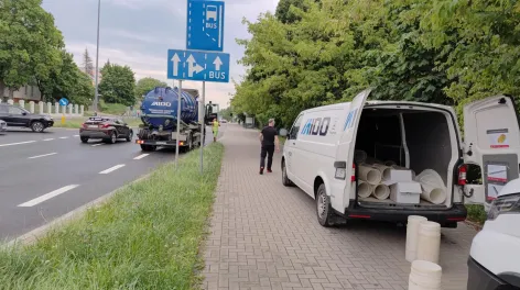 Jeden dzień pracy – nowe przyłącze kanalizacji deszczowej w Olsztynie bez rozkopów i bez szkody dla systemu korzeniowego drzew