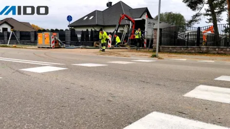 Lewickie koło Białegostoku — nowoczesna kanalizacja bez kopania. MIDO działa tam, gdzie inni muszą rozkopywać